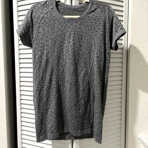 Lululemon Grey Gray Workout Quick Dry Tshirt